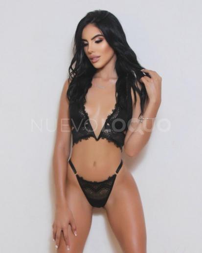  SWEET & SENSUAL GIRL