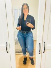 STEFANIA, extrovertida y sensual