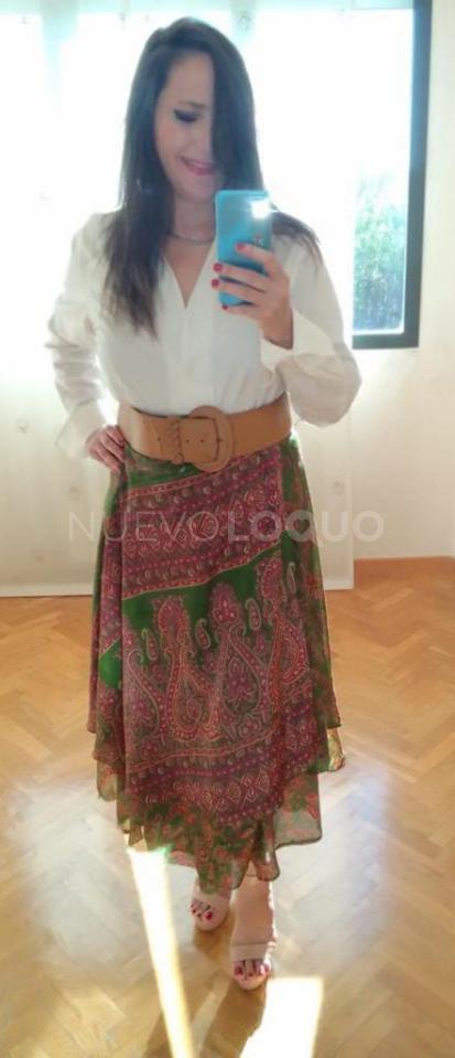  ESPAÑOLA.CON MUCHAS GANAS DE CONOCERTE, DISFRUTAR.,  Y COMPLETA