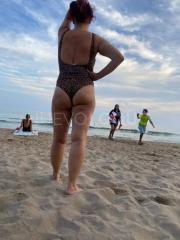 Sara brasileña massagista profissional y dulce acompáñate