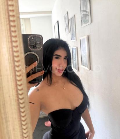  LA MUJER DE TUS SUEÑOS, MUY COMPLETA