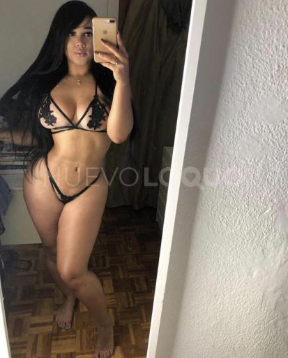  Hola me llamo Laura soy una chica de  años
