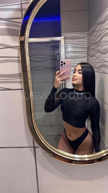  Dani jovencita Colombiana súper simpática y dispuesta a desconectar contigo.