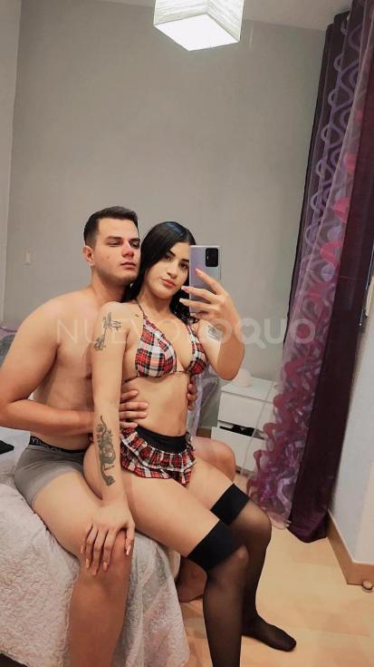  Pareja latina masajista