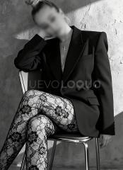 rubia ELEGANTE Y ARDIENTE