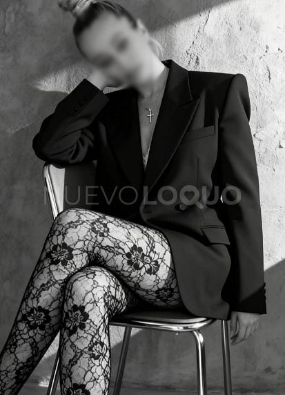  rubia ELEGANTE Y ARDIENTE