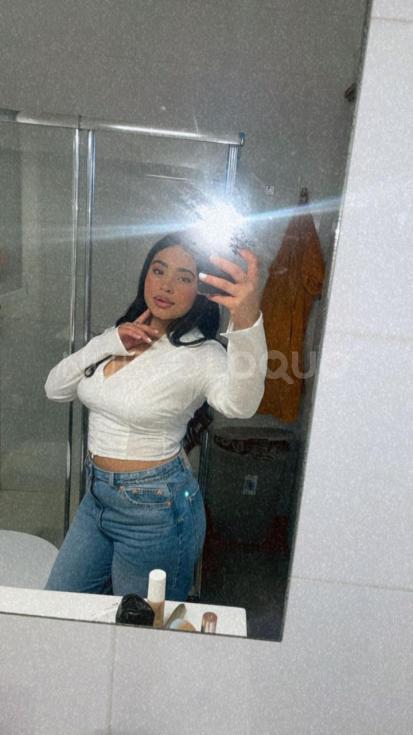  LATINA CALIENTE JUGUETONA Y   