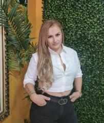 Soy una rubia decidida y coqueta hago  por  rosas una hora en por Madrid capital