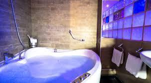  Aquamasajes en Luxtal y Breda Barcelona.