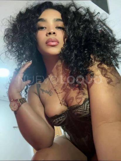  SENSUAL, DELICADA Y HERMOSA LATINA