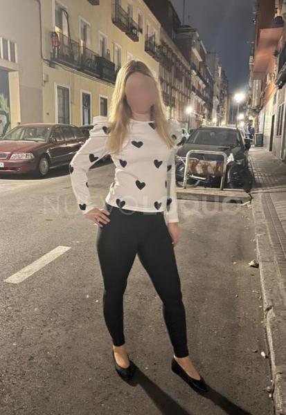  Soy TAMARA una mujer española a la que la gustan las largas  y los chupitos!