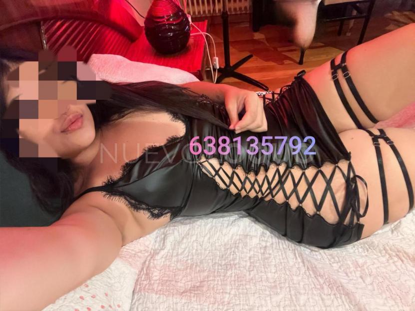  Hermosa latina
