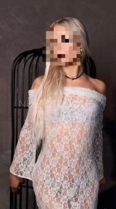 Catalana , discret.Girona. Titulada fisioterapia.