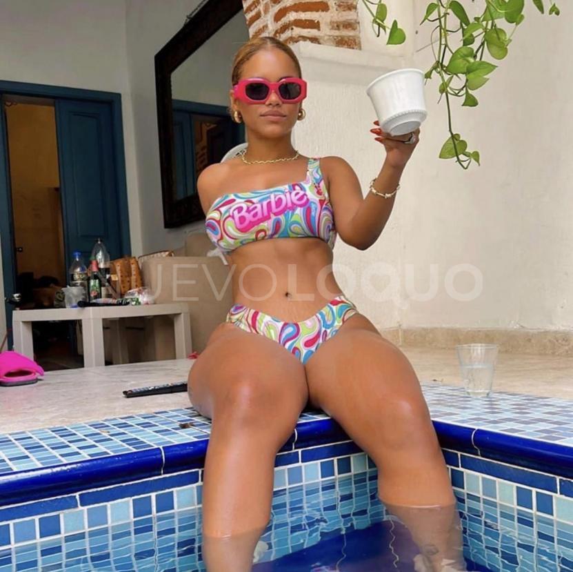  BELLA MORENA COLOMBIANA 