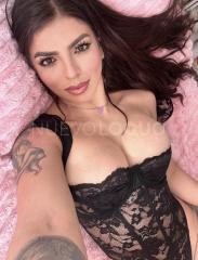 la Tentación Hecha Mujer | Discreción y Placer Total – Sagrada Familia