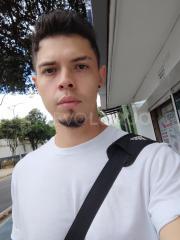 ALEX ROJAS JOVEN COLOMBIANO