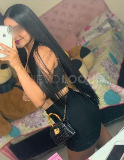  Colombiana cariñosa y complaciente
