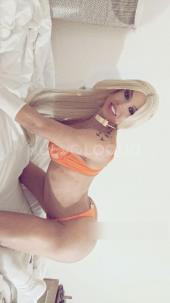 RUBIA DIVERTIDA Y COQUETA
