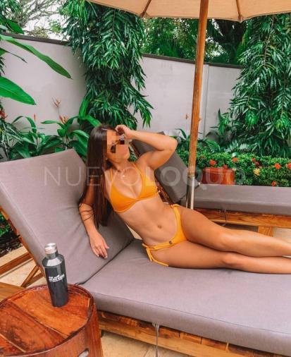  Liz jovencita latina