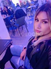 Latina con ganas de experiencia nuevas