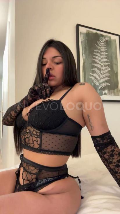  CHICA CALIENTE CULO & TETAS GRANDES