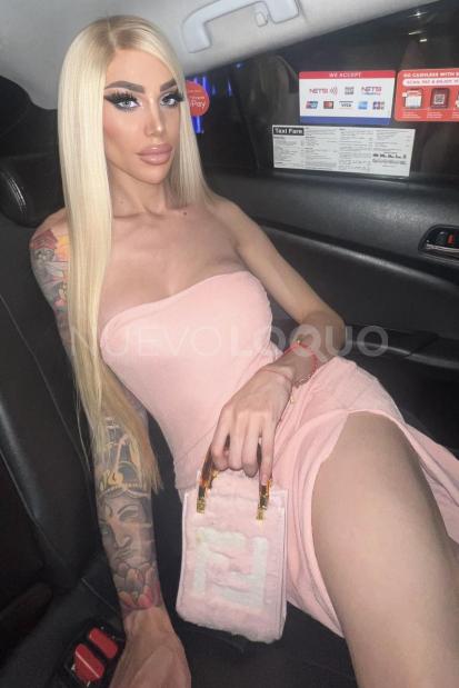  Barbie trans española joven femenina soy versátil