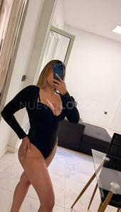 LATINA ARDIENTE Y MUY CARIÑOSA