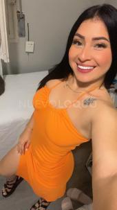Andrea , joven latina apasionada y divertida 