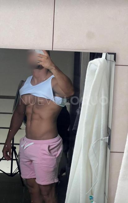  CHICO Y DEPORTISTA RECIEN LLEGADO