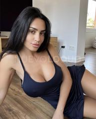 CHICA LATINA RECIÉN LLEGADA DE COLOMBIA MOR