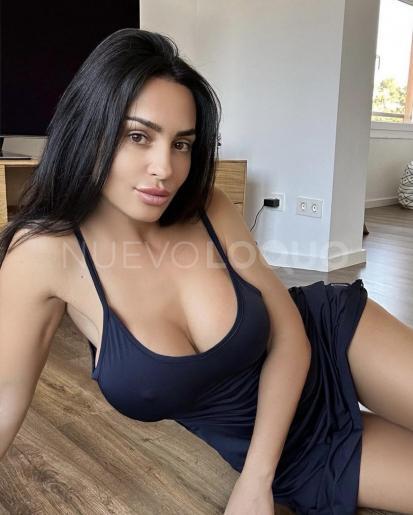  CHICA LATINA RECIÉN LLEGADA DE COLOMBIA MOR
