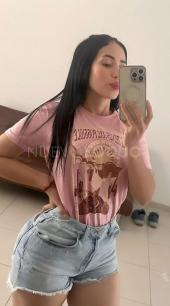 Sara sexy chica complaciente y cariñosa