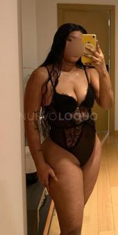 latina de curvas bonitas para disfrutar en Oviedo