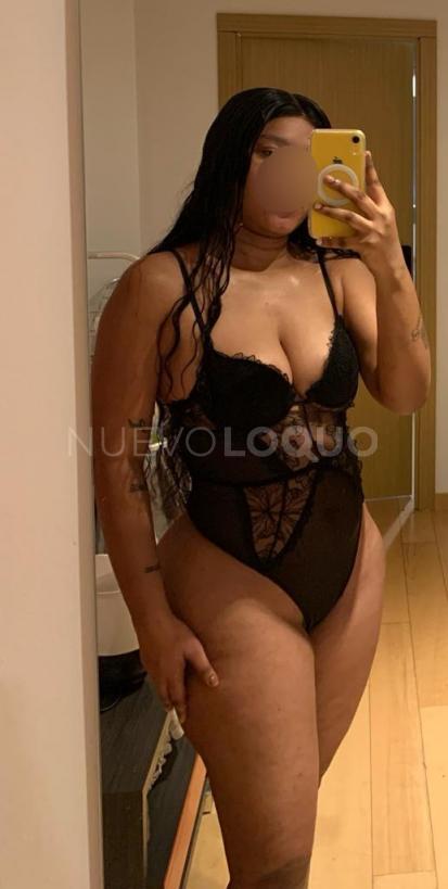  latina de curvas bonitas para disfrutar en Oviedo