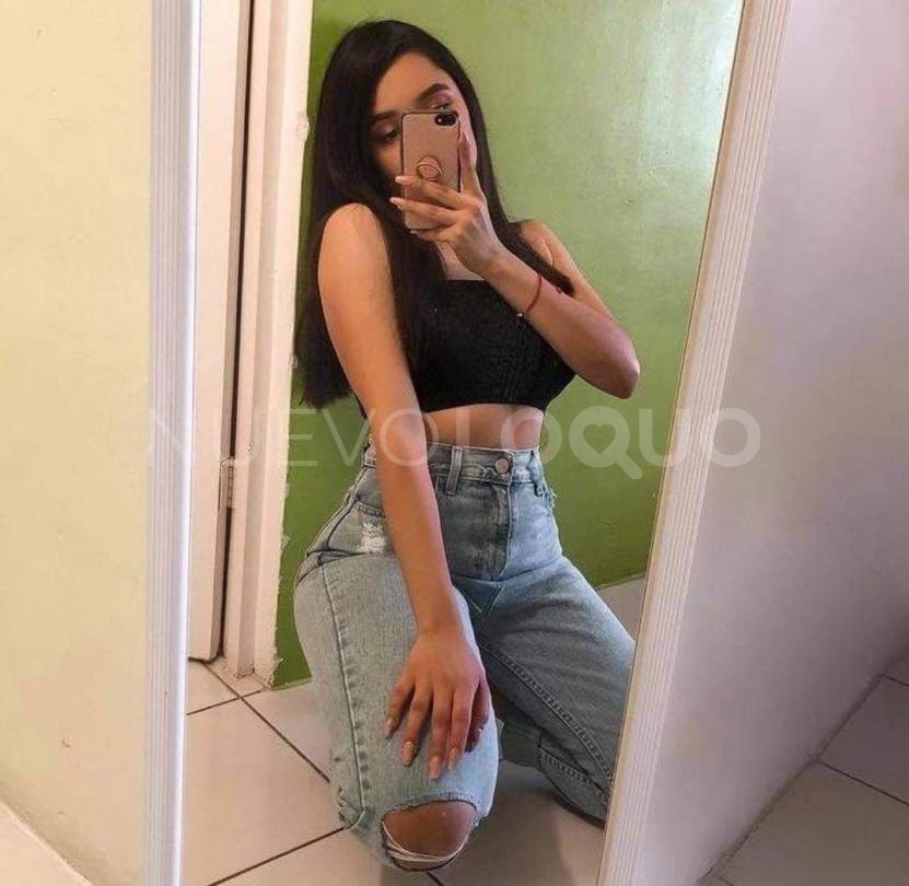  Ana HERMOSA Y CANDENTE