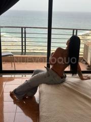 Bella y sensual por palma