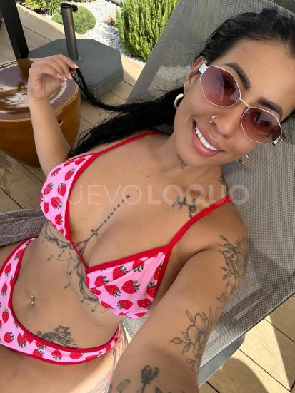 Bella y sensual por palma