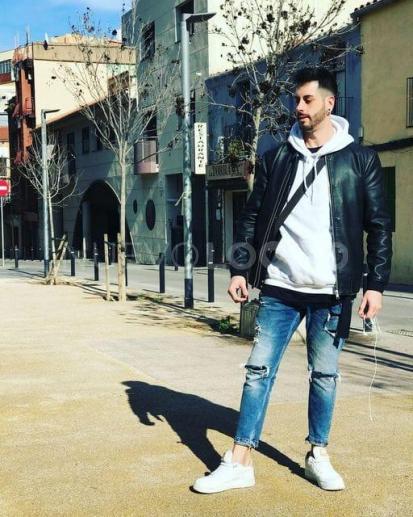  Alex chico catalán  años