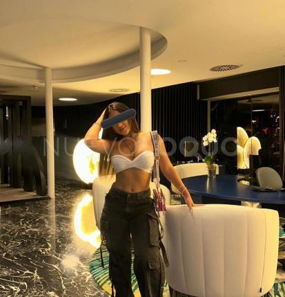  DISFRUTA DE LA ULTIMA TEMPORA CON ESTA CHAVALITA SEXY