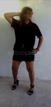 Hombre madurito se viste de mujer