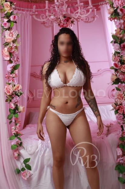  Génesis, atrevida jovencita colombiana