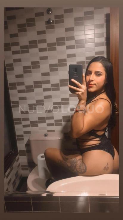  Daniela colombiana completa cariñosa ago de todo