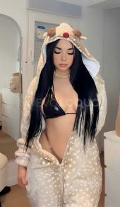 BRASILEÑA DULCE COMPLACIENTE