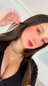 JOVEN UNIVERSITARIA FLAQUITA Y AMOROSA