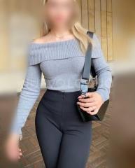 CLAUDIA Española AMATEUR ( años) estilo Secretaria sexy.