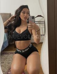 Laura, española, ,  años