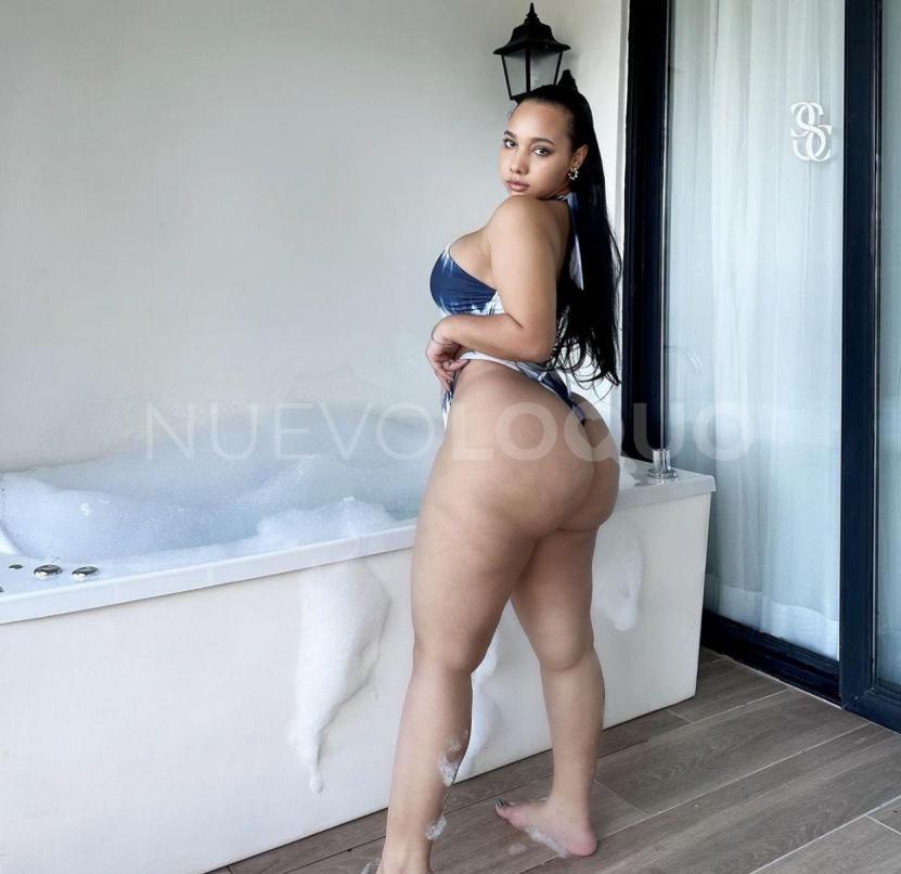  Una latina hermosa natural con deseo de conocerte