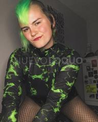 Joven auténtica y natural