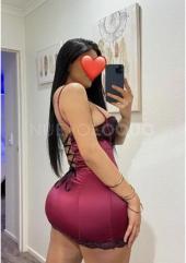 Morenita con mucho culo muy divertida recién llegada