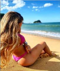 RUBIA LATINA CALIENTE